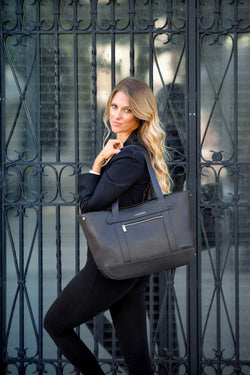 CLASSIC TOTE - BLACK